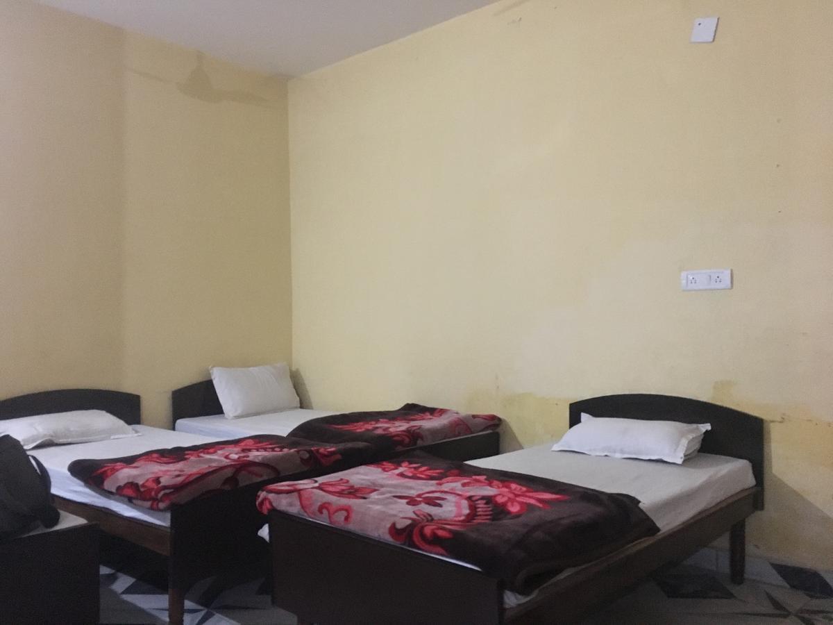 Hotel New Fiza Jammu Exterior foto