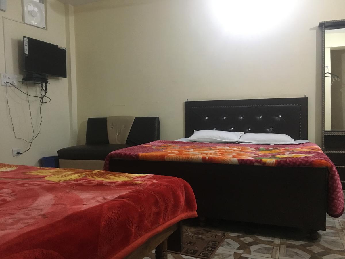 Hotel New Fiza Jammu Exterior foto
