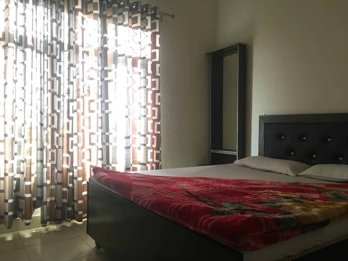 Hotel New Fiza Jammu Exterior foto