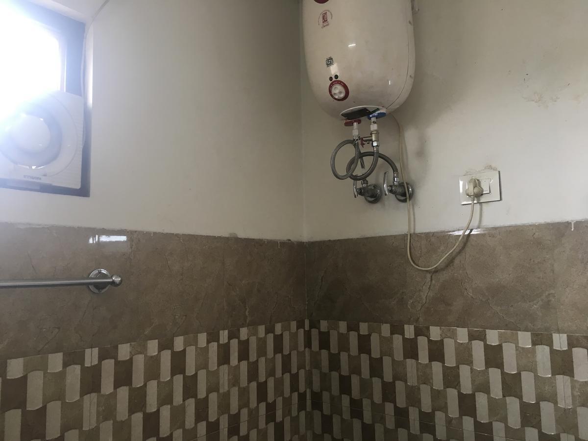 Hotel New Fiza Jammu Exterior foto
