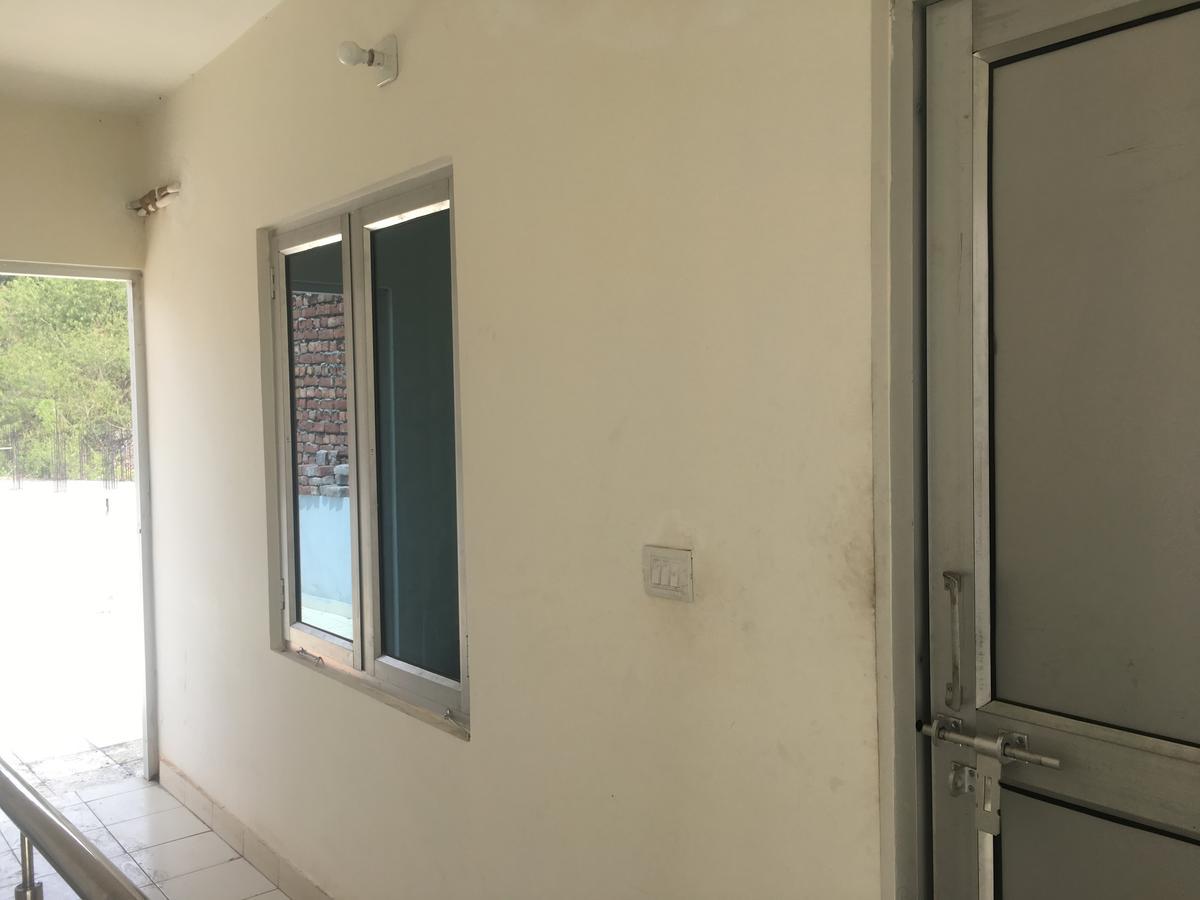 Hotel New Fiza Jammu Exterior foto