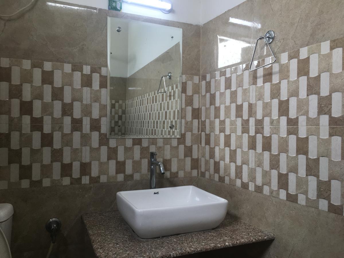 Hotel New Fiza Jammu Exterior foto
