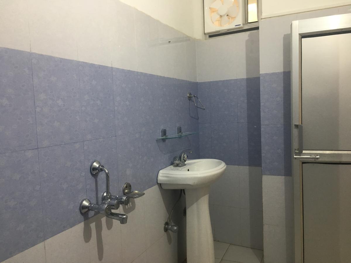 Hotel New Fiza Jammu Exterior foto