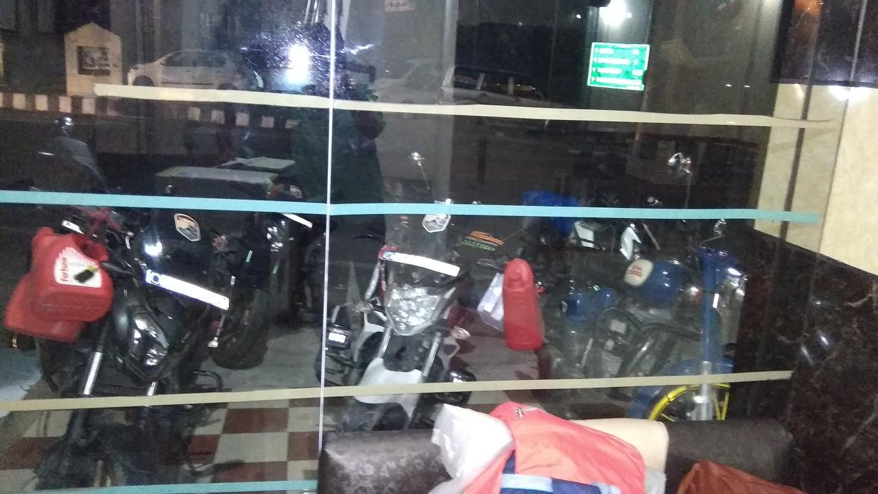 Hotel New Fiza Jammu Exterior foto